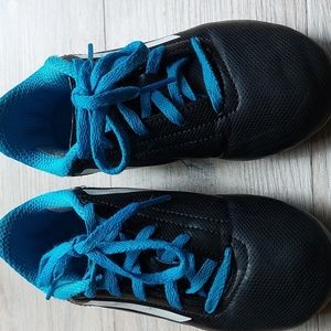 Soccer cleats little boy size 13